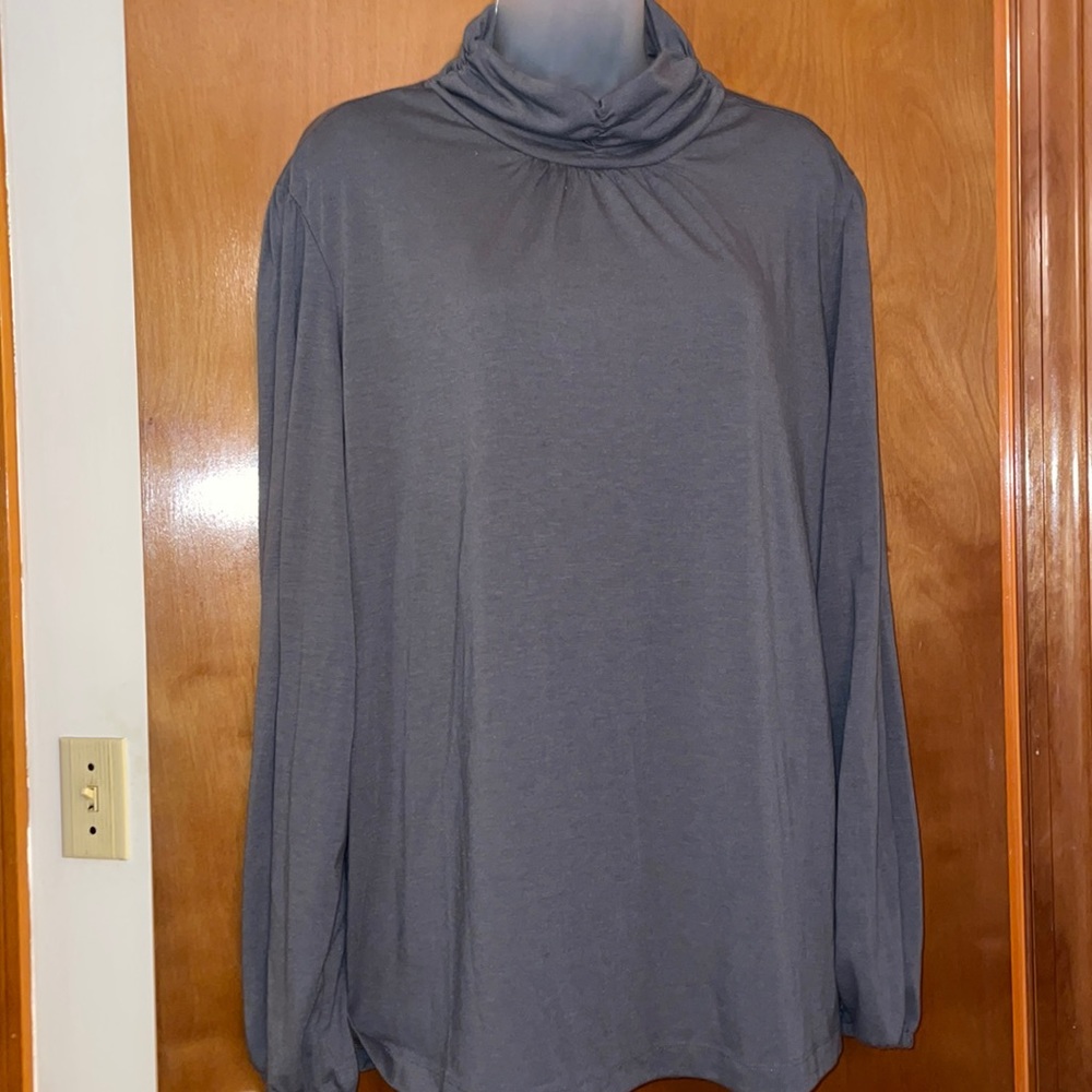 Grey long sleeve turtleneck